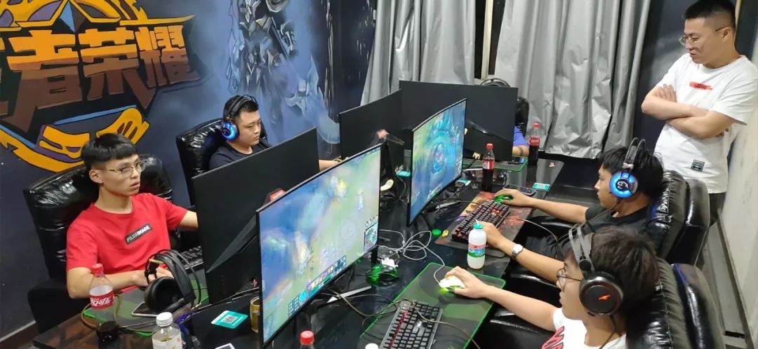 与湖人的对 与湖人的对