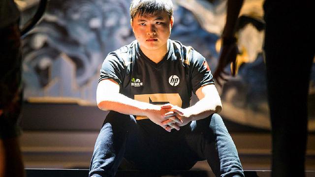 被迫降入低 被迫降入低