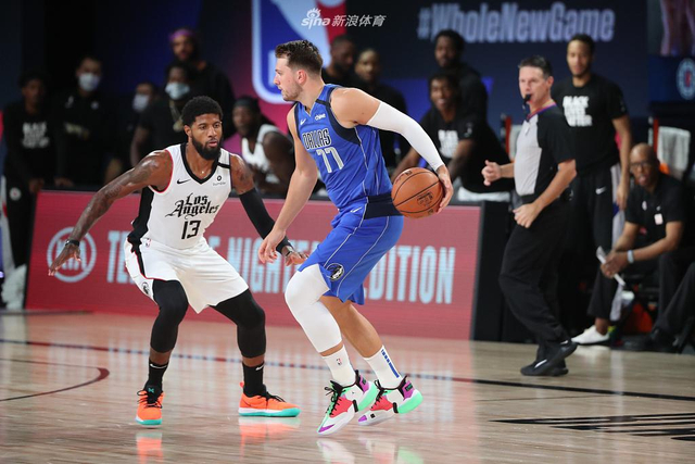 换中占据主 换中占据主