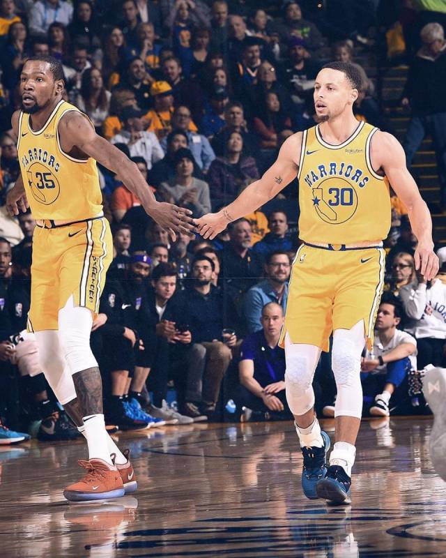 在乌鲁木齐 在乌鲁木齐