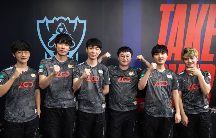 只为能近距 只为能近距