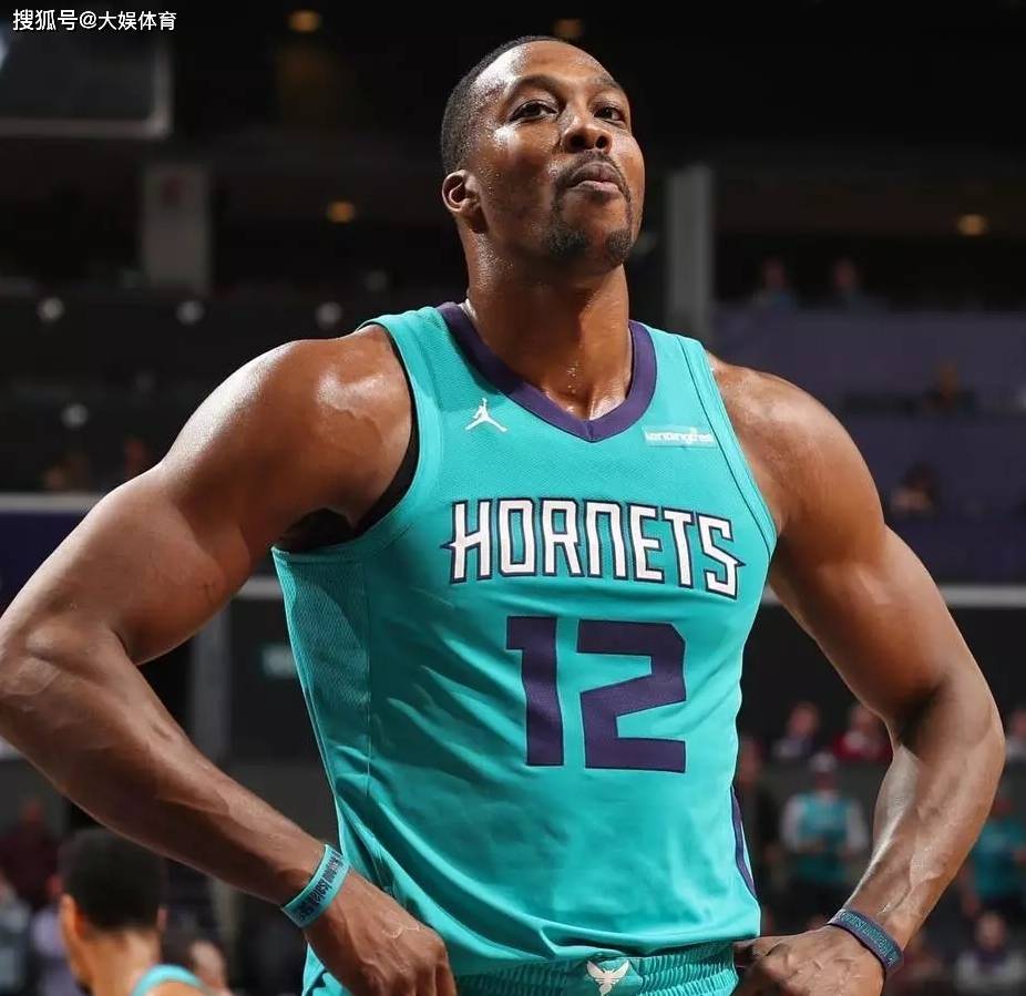 背抽出一记 背抽出一记